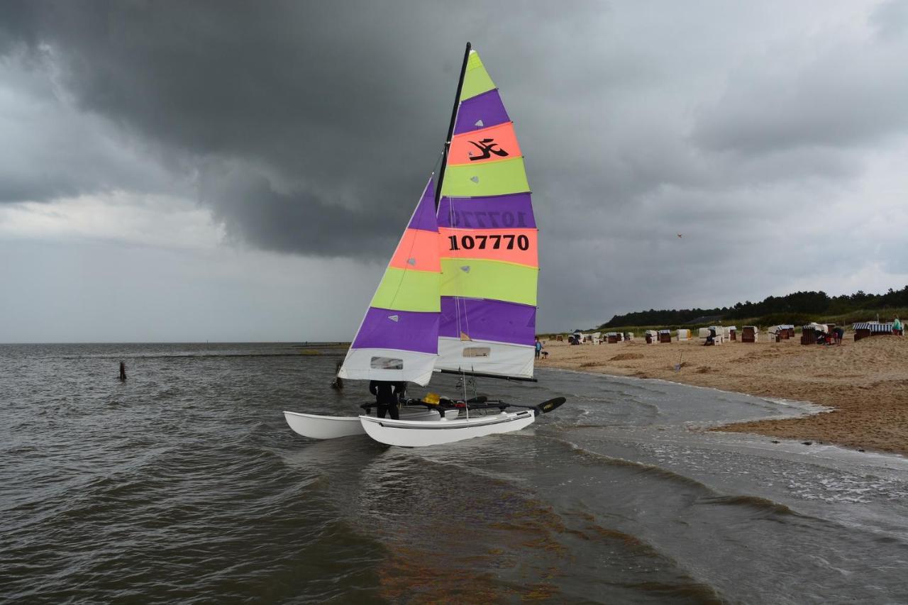 Апартаменти Luettje Huus Frieda Mit Strandkorb Am Strand Von Mai Bis September Куксгафен Екстер'єр фото